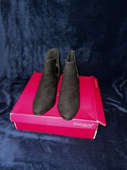 Shoe Dazzle Booties