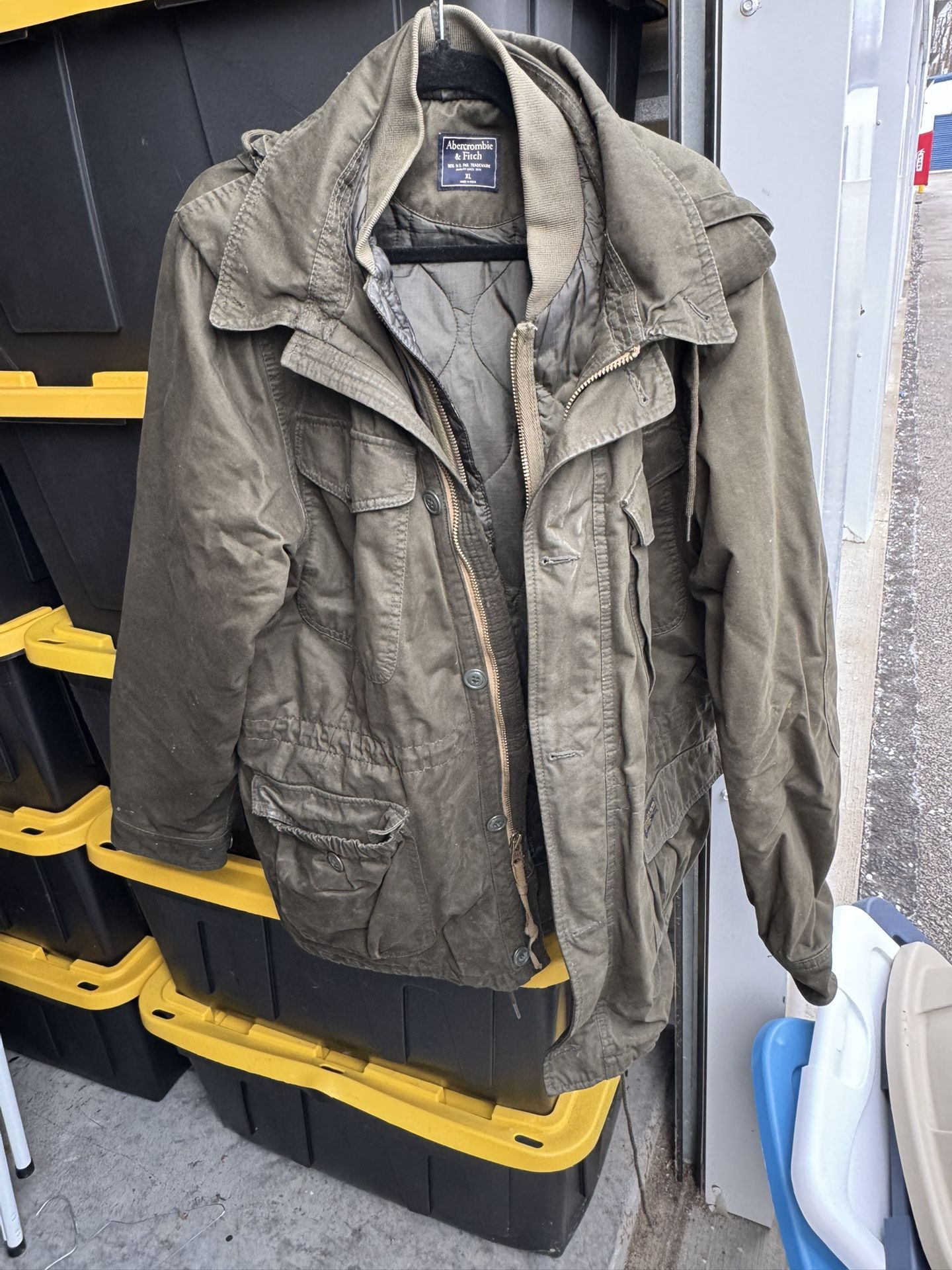Abercrombie & Fitch Men’s Lined Winter Jacket Size Extra Large 