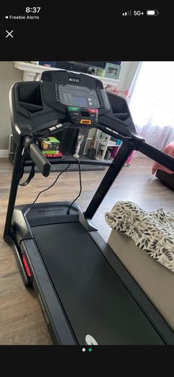 Like New Bow flex Treadmill Used Maybe Like Three Times It’s A New Condition