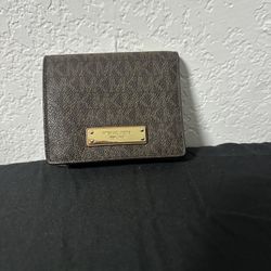 MICHAEL KORS JET SET TRAVEL BIFOLD WALLET