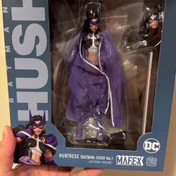 Mafex DC Comics Batman Hush Huntress