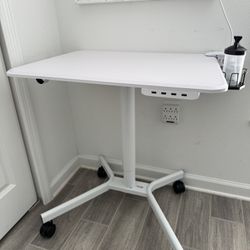 White Desk With Chair 