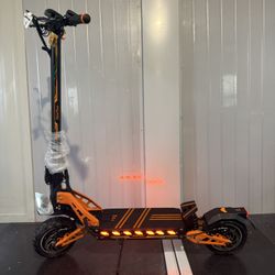 Dual-motor high-speed electric scooter