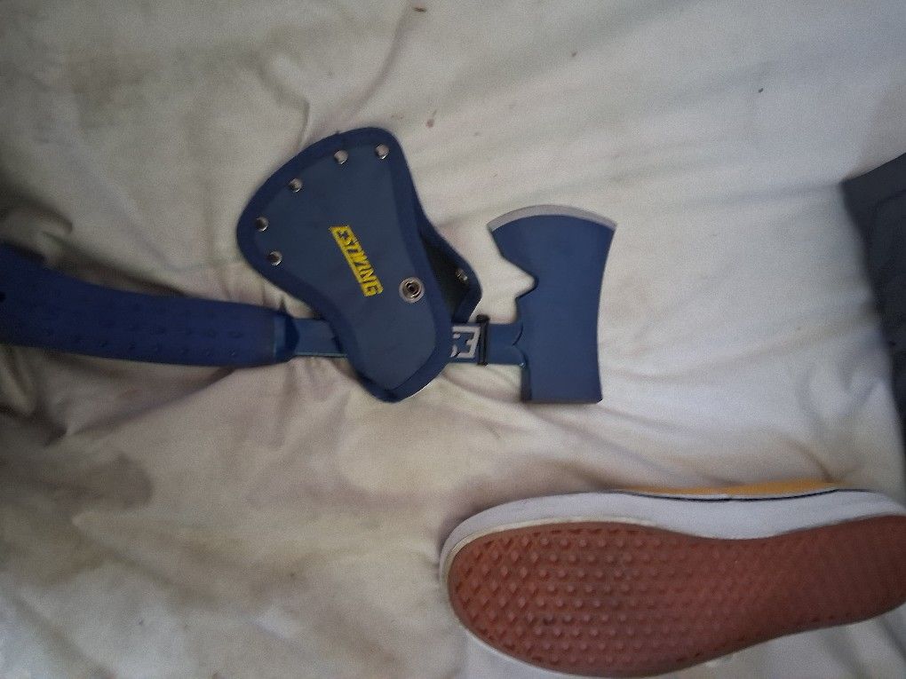 I Got East Wing Hatchet