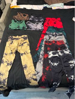 Scrunch leggings with sports bra