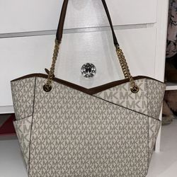 (BRAND NEW) Michael Kors Tote Purse (Wallet Included)