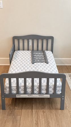 Gray Toddler Bed with Mattress