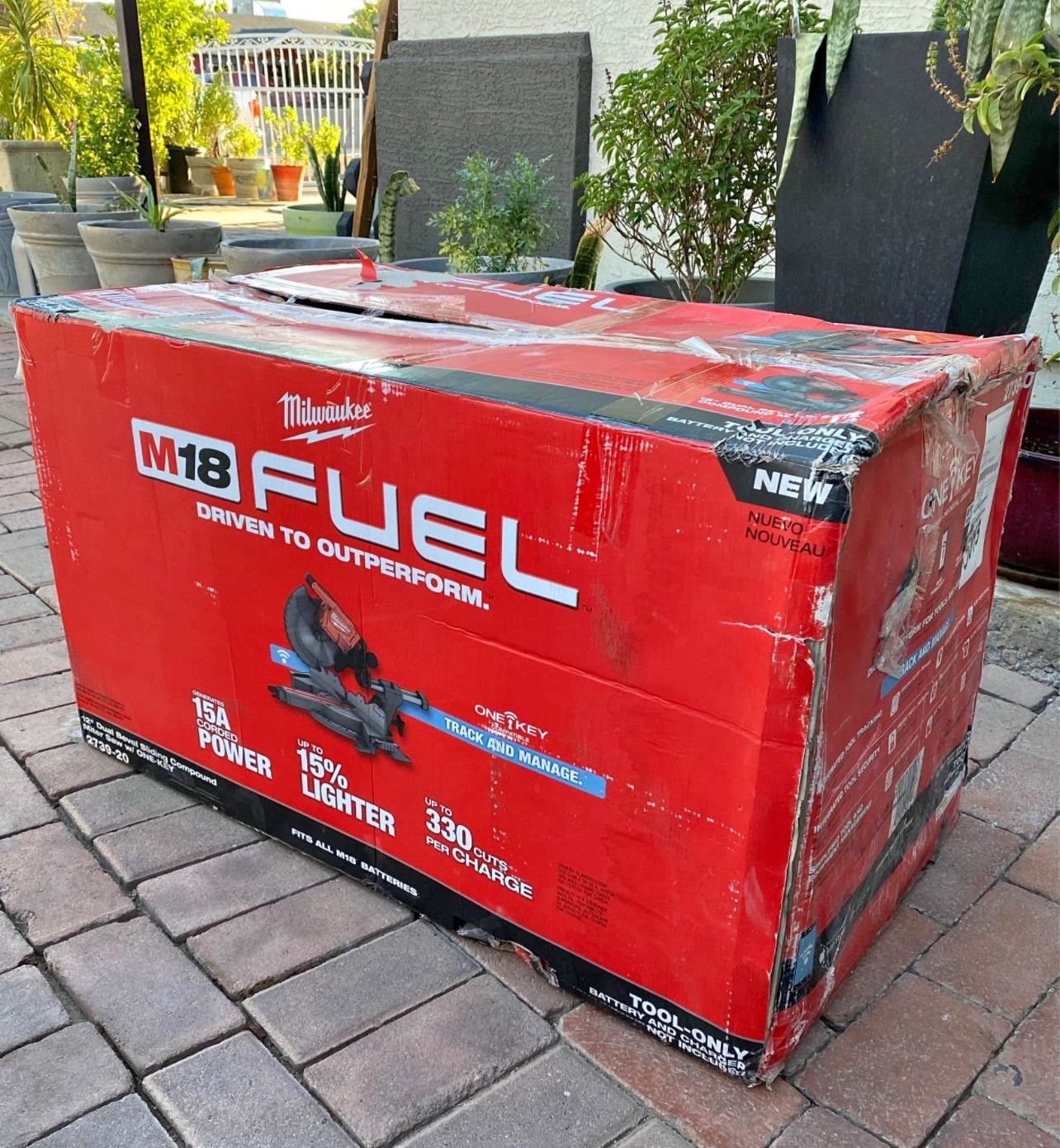 Milwaukee M18 FUEL 18V Lithium-Ion Brushless Cordless 12 in. Dual Bevel Sliding Compound Miter Saw (