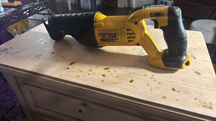 DeWalt 20V Cordless Reciprocating Saw