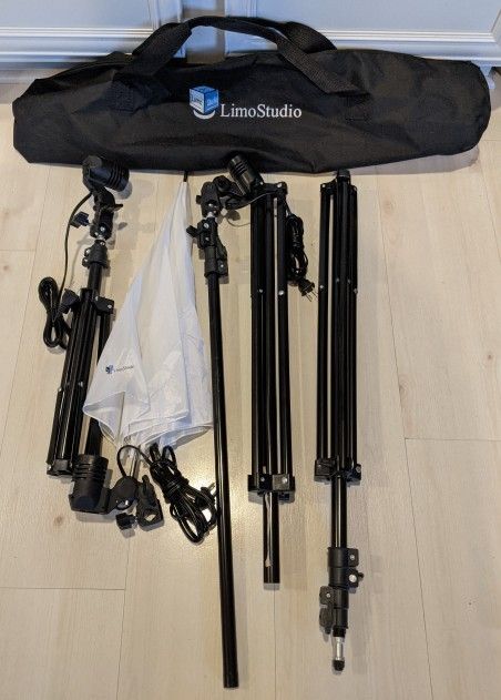 LimoStudio Photography Light Stands and Umbrella Kit