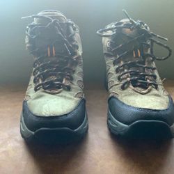 Denali Hiking Boots. Size 7.5