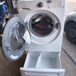 Washing Machine Front Load.  Working and Cleaning Condition 