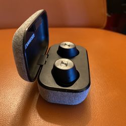 Sennheiser Momentum 1st Gen Wireless Earbuds