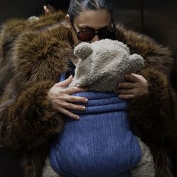 Artipoppe baby carrier