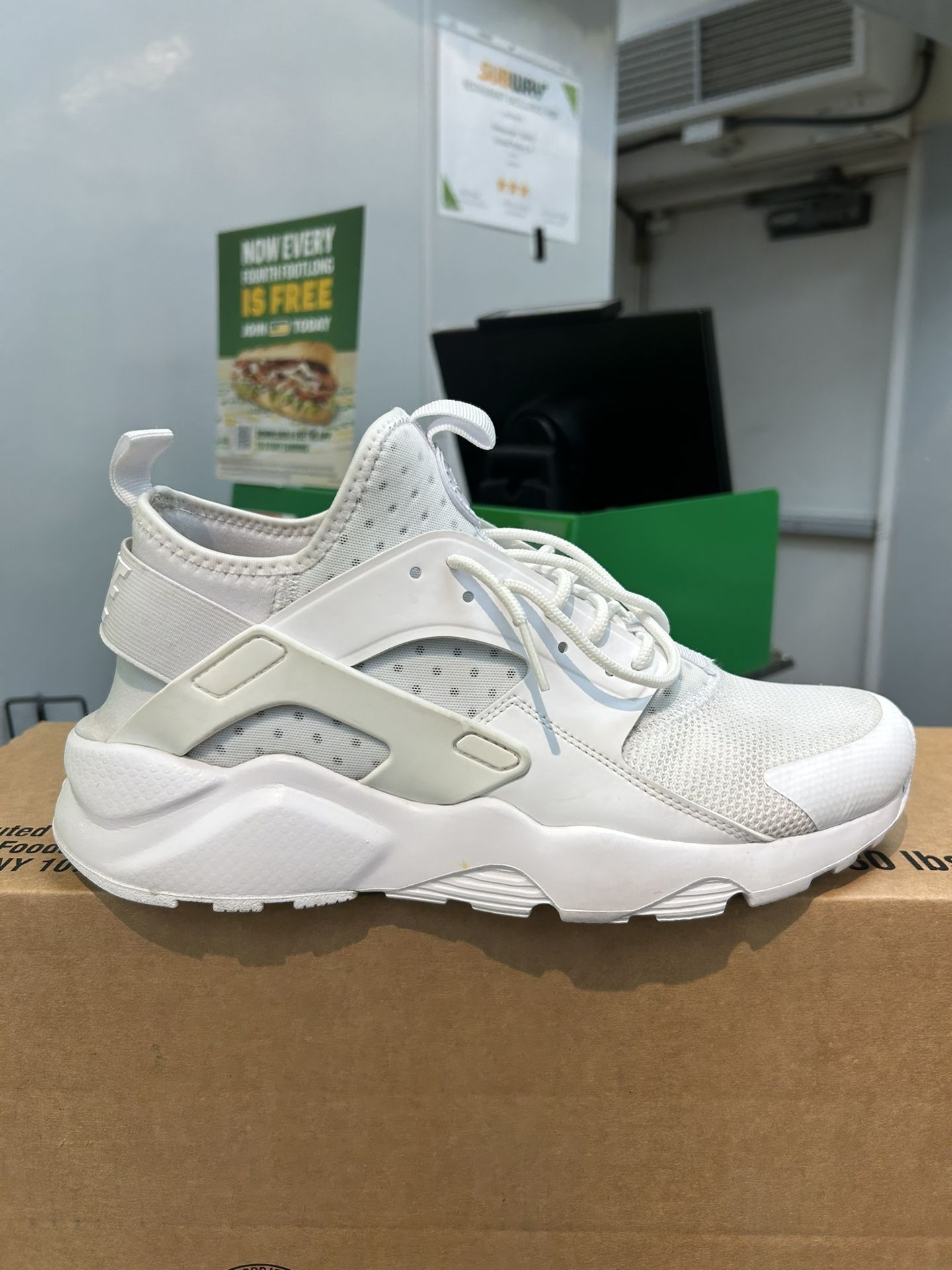 Nike Air Huarache Run Ultra Size 10