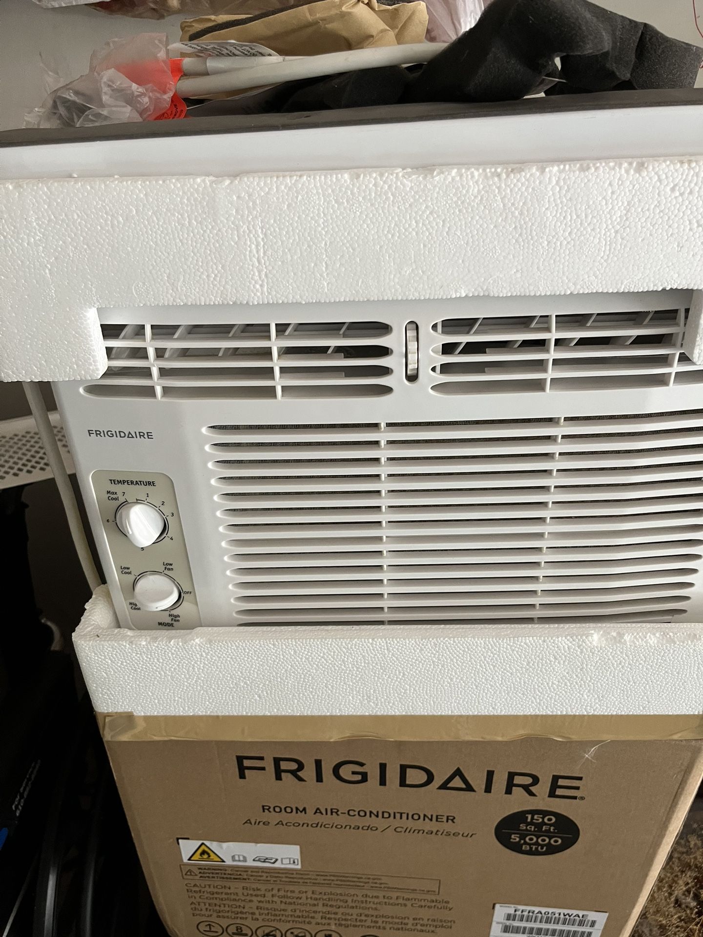 Frigidaire 5000 BTU AC