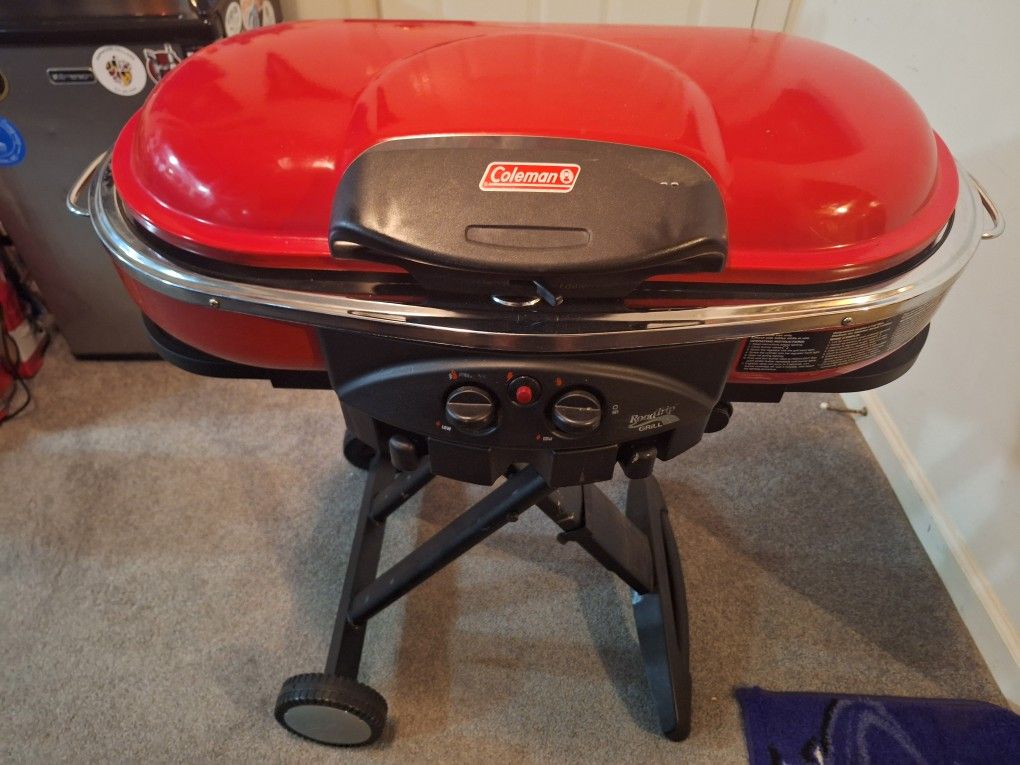 Coleman Road Trip Grill