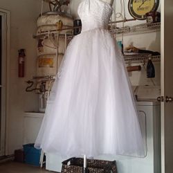 Anny Lee White Wedding Gown Size 10