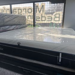 CALIFORNIA KING SIZE TEMPURPEDIC PROADAPT (SOFT) MATTRESS & BOX SPRINGS BED SET