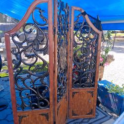 Antique wood partition