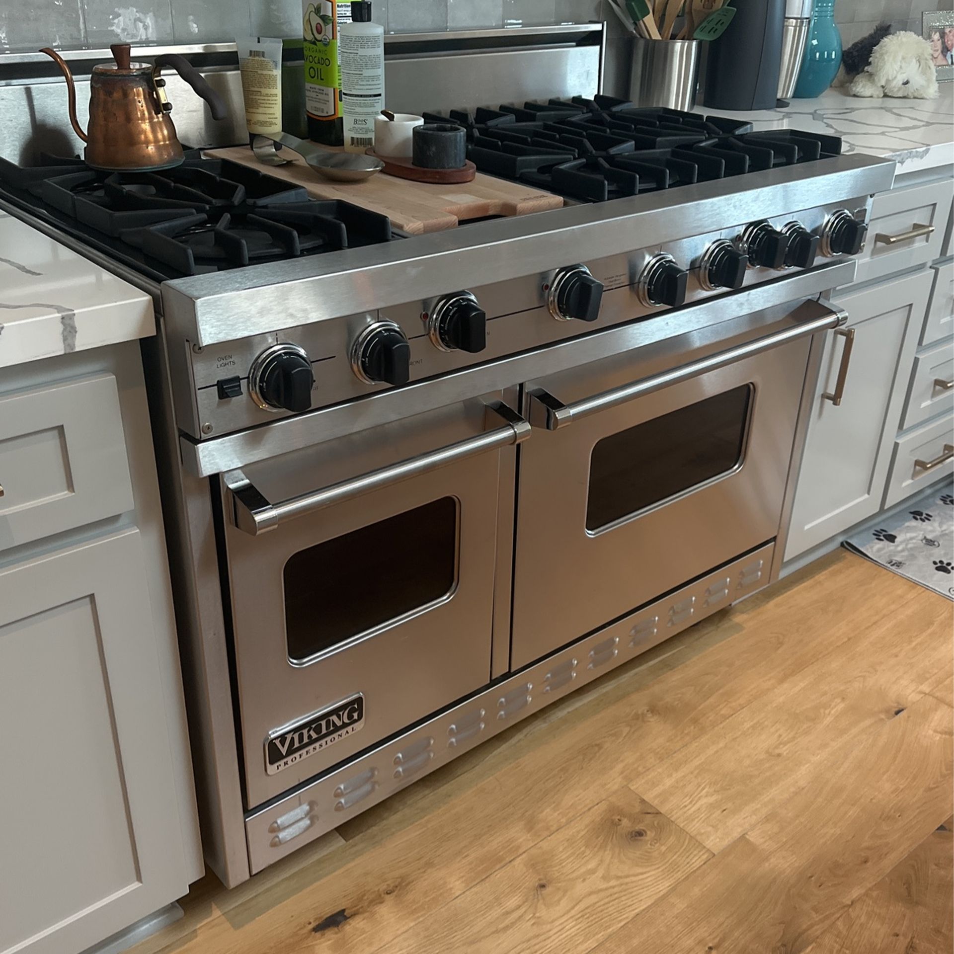 Viking 48” Gas Range and Hood for Sale in Manhattan Beach, CA - OfferUp