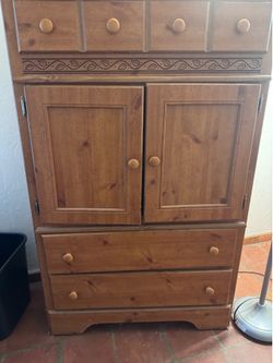 Small armoire