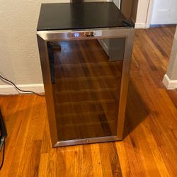 Wine Cooler Winter Chiller Wine Fridge 51 Bottle Capacity