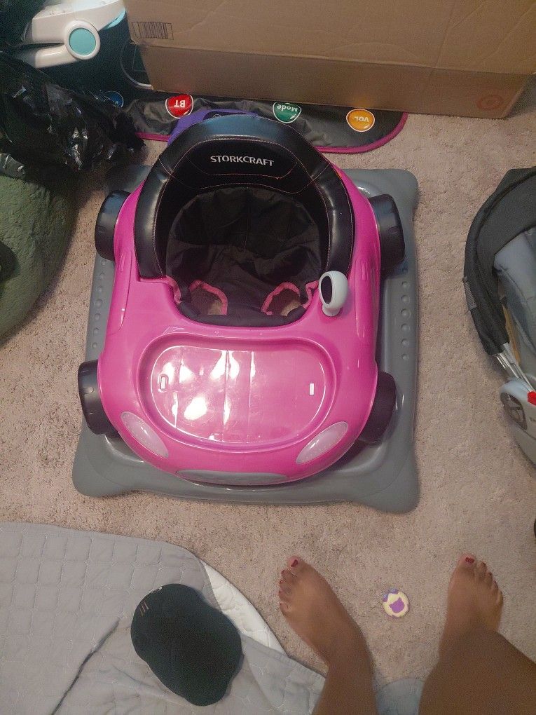 Baby Sit In Walker Barrly Used