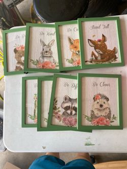 Set of  Animal-Themed Wall Art
