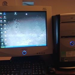 eMachines Computer,monitor,keyboard and Wireless  Logitech Mouse 