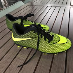 Child’s Nike soccer cleats 
