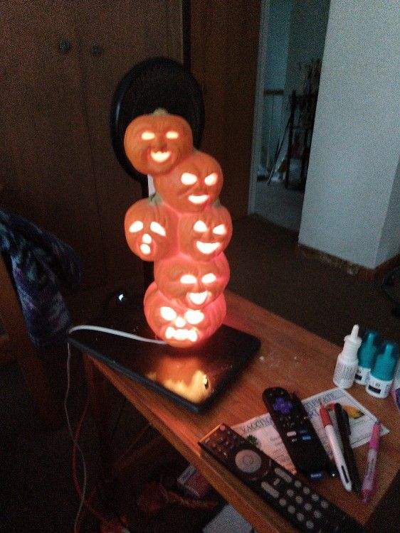 Halloween Blow Mold Electric 16 Tall Works Has Cord