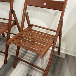 Ikea folding chairs set of 4
