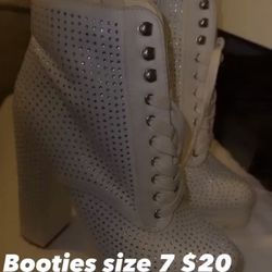White Shiny boots 