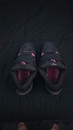 Pink and black Melos