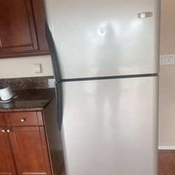 Used Refrigerator/freezer