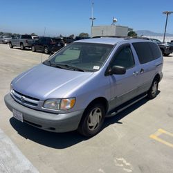 1998 Toyota Sienna