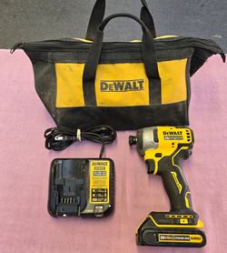 DeWalt DCF809 20V Brushless Impact Driver with Battery and Charger