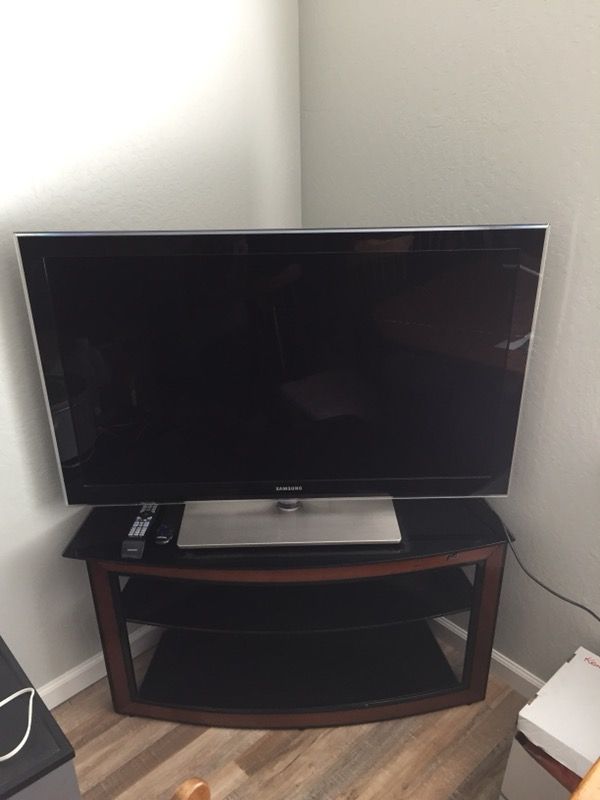 Samsung Series 8 46” TV LED High Def 1080p