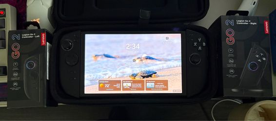 Lenovo Legion Go Z1 Extreme - 1TB + official high capacity battery and Legion Go 2 Controllers