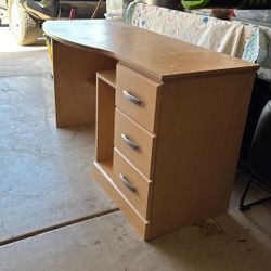 FREE DESK