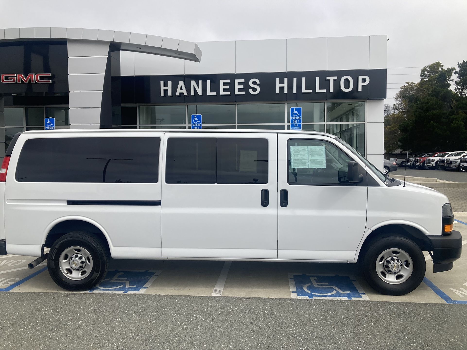2022 Chevrolet Express 3500