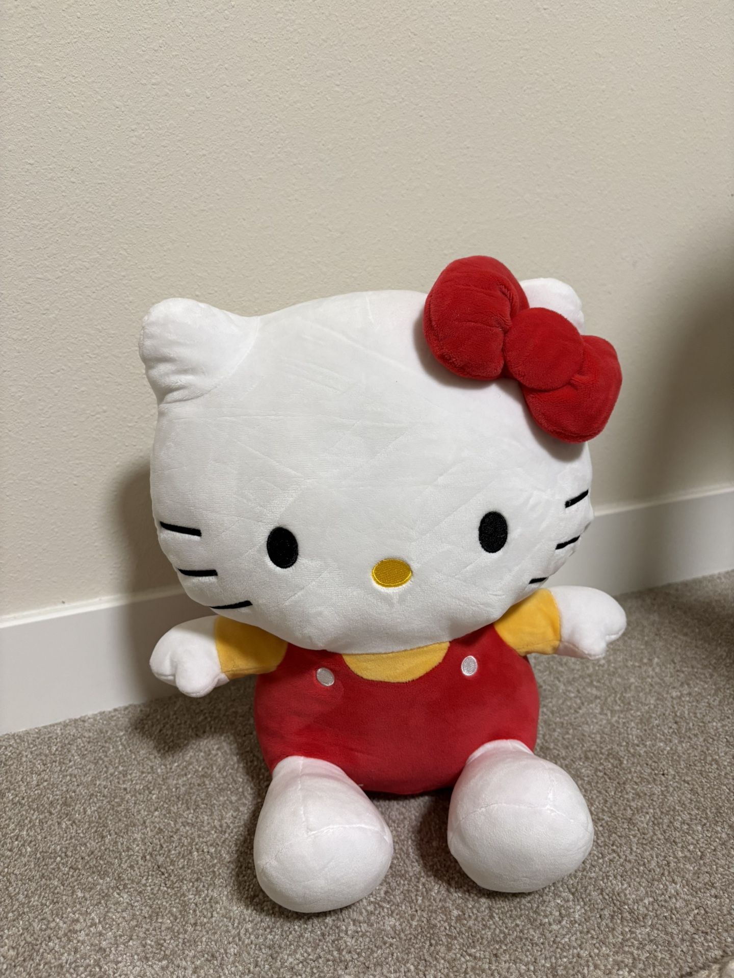 Hello Kitty With Tag
