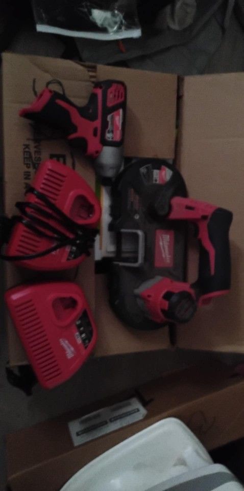 Milwaukee Power Tools