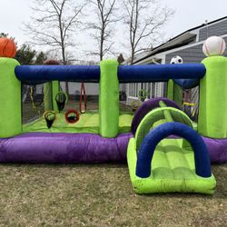 Kids Inflatable Bounce House Sports Court 