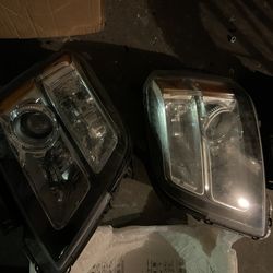 2014 Gmc Halogen Headlights set L/R