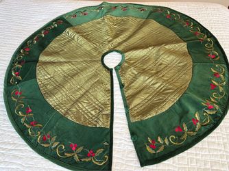 Vintage Christmas Tree Skirt byEddie Baur Tree Skirt