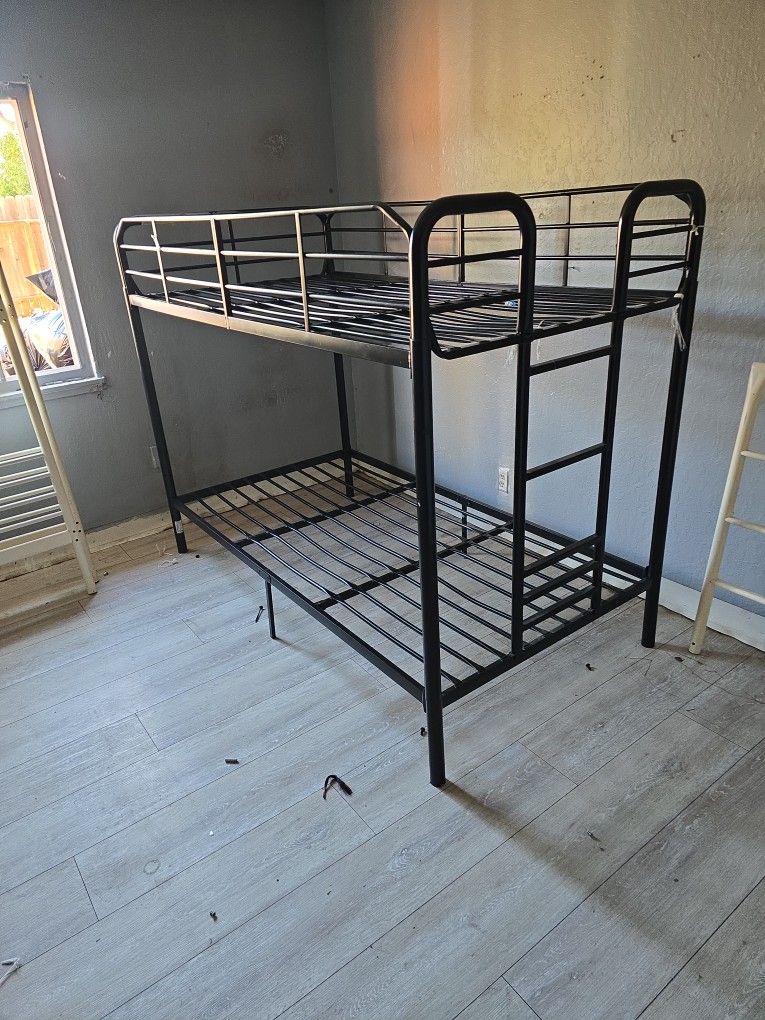 bunk beds 