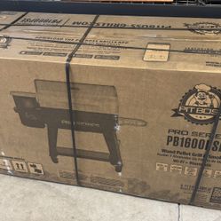 BRAND NEW Pit Boss Smoker 