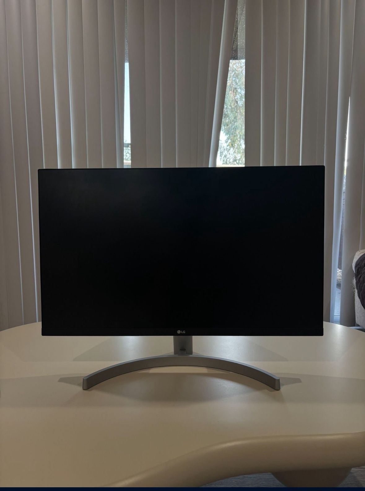  LG 27inch IPS Monitor